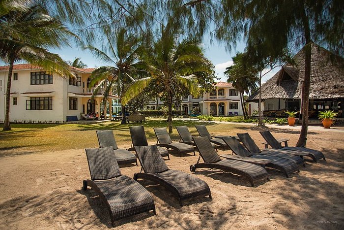 Discover the Luxurious Bahari Dhow Beach Villas: A Slice of Paradise on Diani Beach